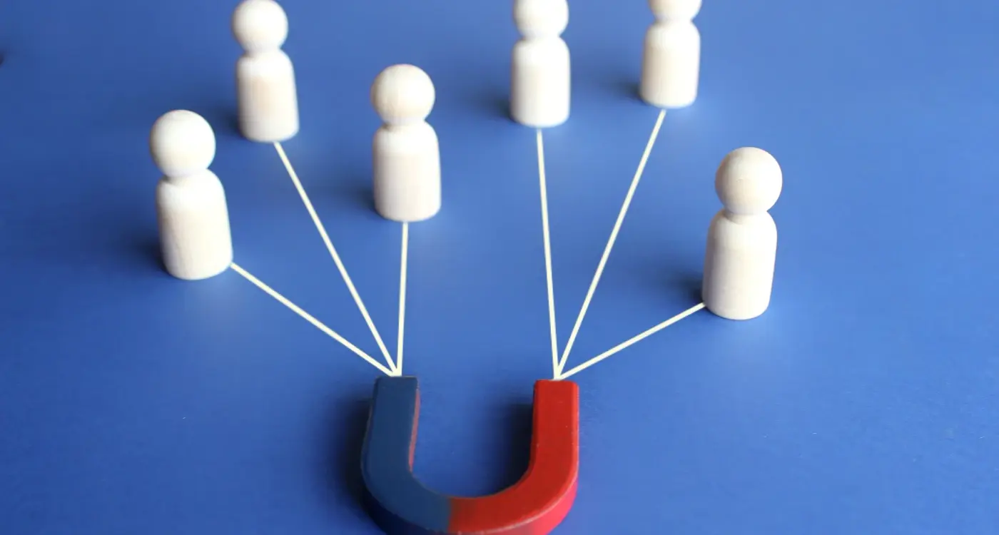 How Do You Design Social Hooks That Keep Users Coming Back Daily?