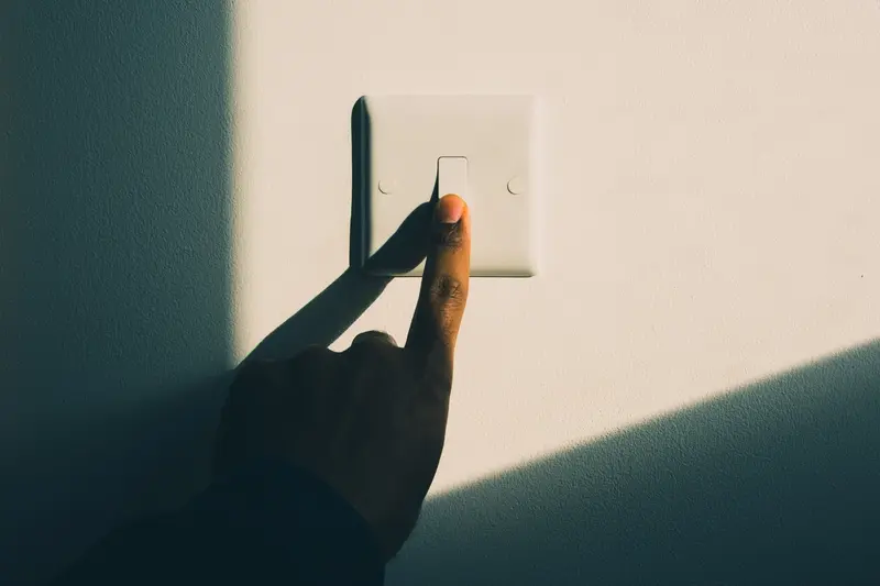 should-my-app-automatically-switch-to-dark-mode-or-let-users-choose